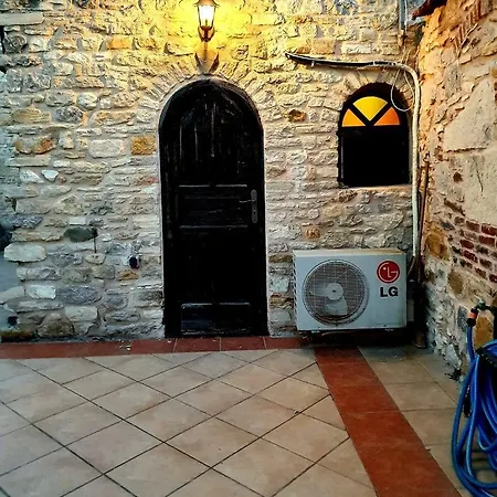 Traditional Medieval Holiday House In Kalamoti Exterior photo