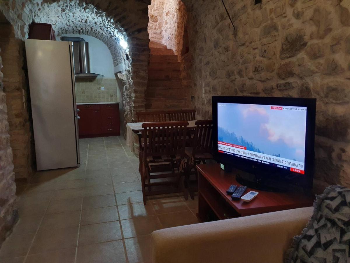 Traditional Medieval House In Holiday home Kalamoti